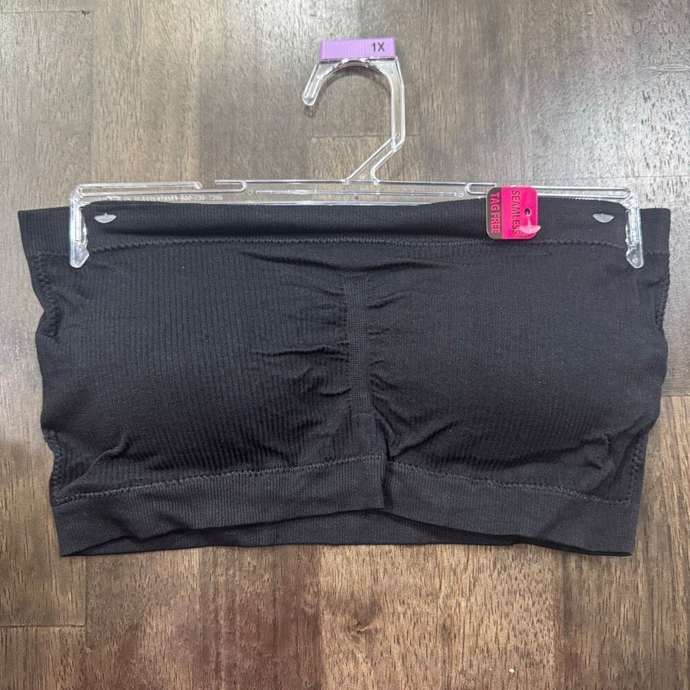Kiss and Tell Strapless Stretchy Bra Seamless & Tag Free